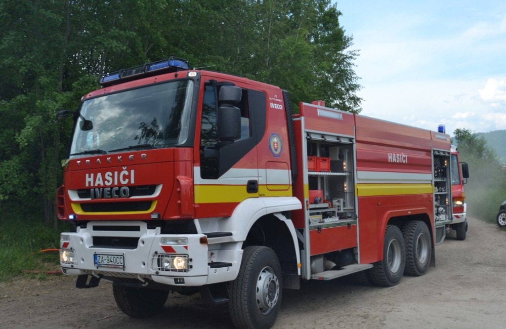 Od stredy horeli dva kontajnery na Bratislavskej, stolárska dielňa na Kysuciach či tri vozidlá v kraji