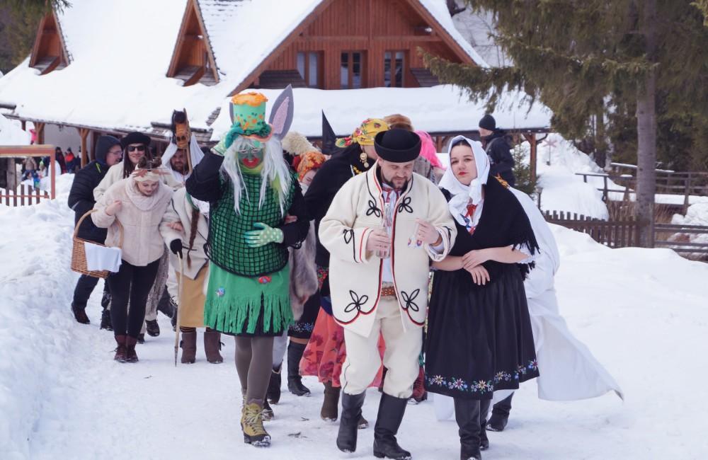 Foto: Fašiangy v skanzene vo Vychylovke prinesú tradičný sprievod masiek, zabíjačkové špeciality aj folklór
