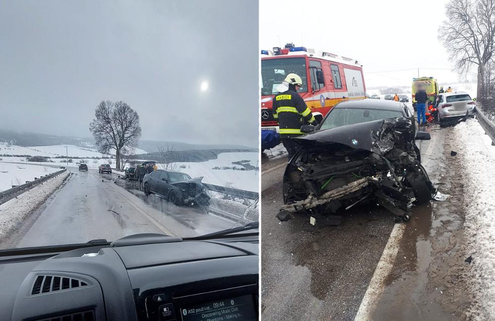 Na hlavnom ťahu cez Oravu došlo k vážnej nehode, hasiči hlásia zranených