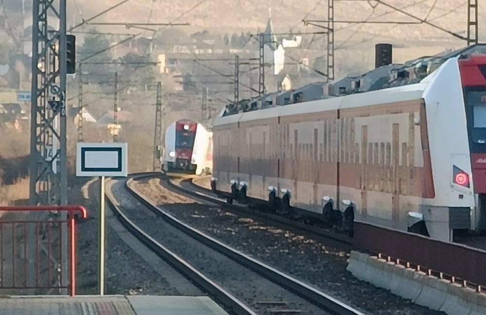 Pri Brodne sa stretli dva vlaky na jednej koľaji, spoje zo Žiliny na Liptov a Kysuce nepremávajú