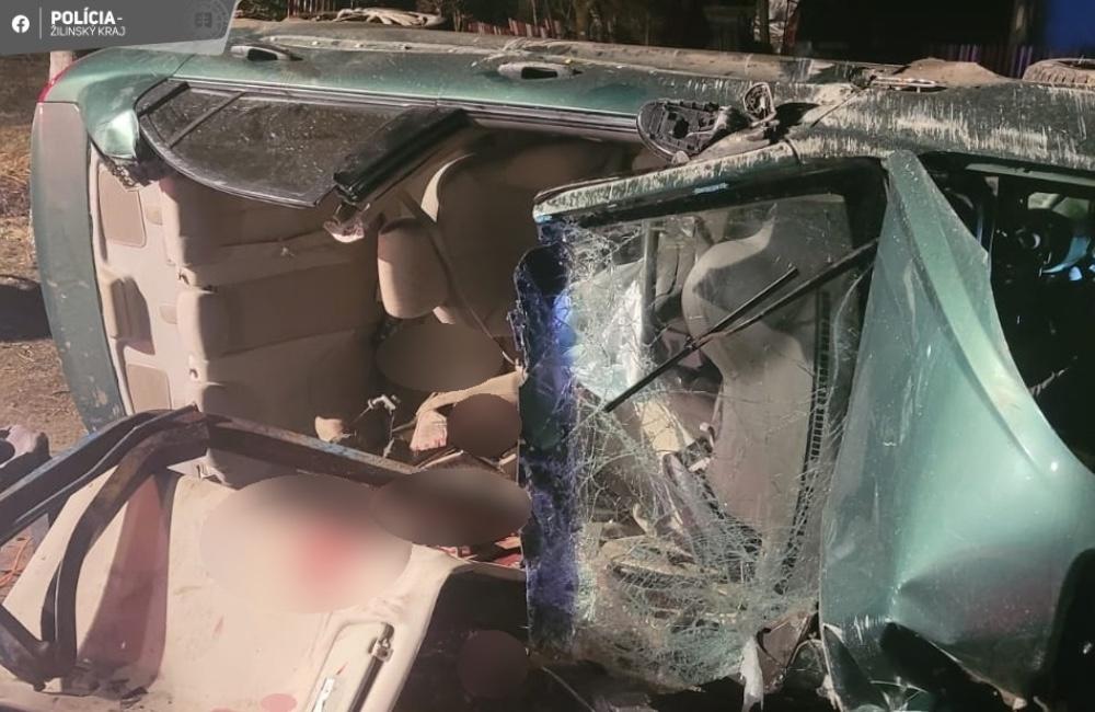 Foto: Pri tragickej nehode na Orave zomrel 16-ročný chlapec, neplnoletý vodič auta nafúkal takmer dve promile
