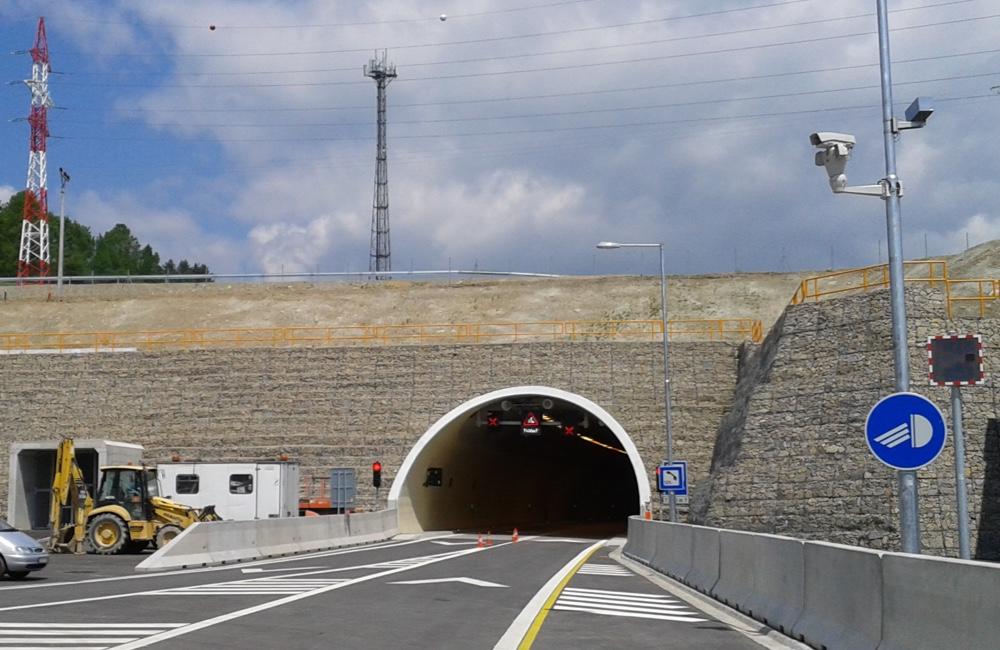 Cez víkend budú uzavreté dva diaľničné tunely na Kysuciach, o dva týždne zatvoria aj tie pri Žiline