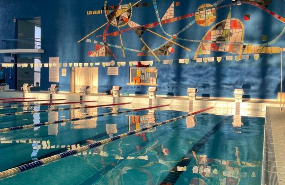 Žilinčania si v piatok nezaplávajú, krytý bazén bude pre verejnosť zatvorený
