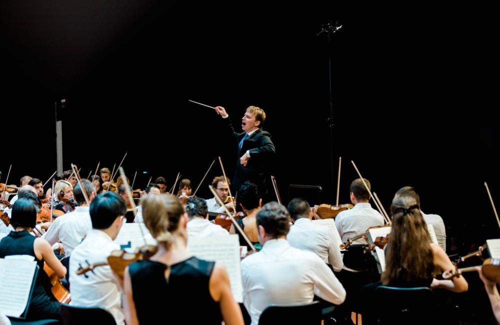 Štátny komorný orchester Žilina má nového šéfdirigenta. V nasledujúcej sezóne povedie päť koncertov