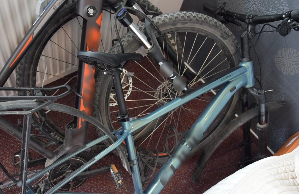 Oravskí policajti vypátrali dvojicu, ktorá kradla bicykle. Zlodeji spôsobili škodu takmer 9-tisíc eur