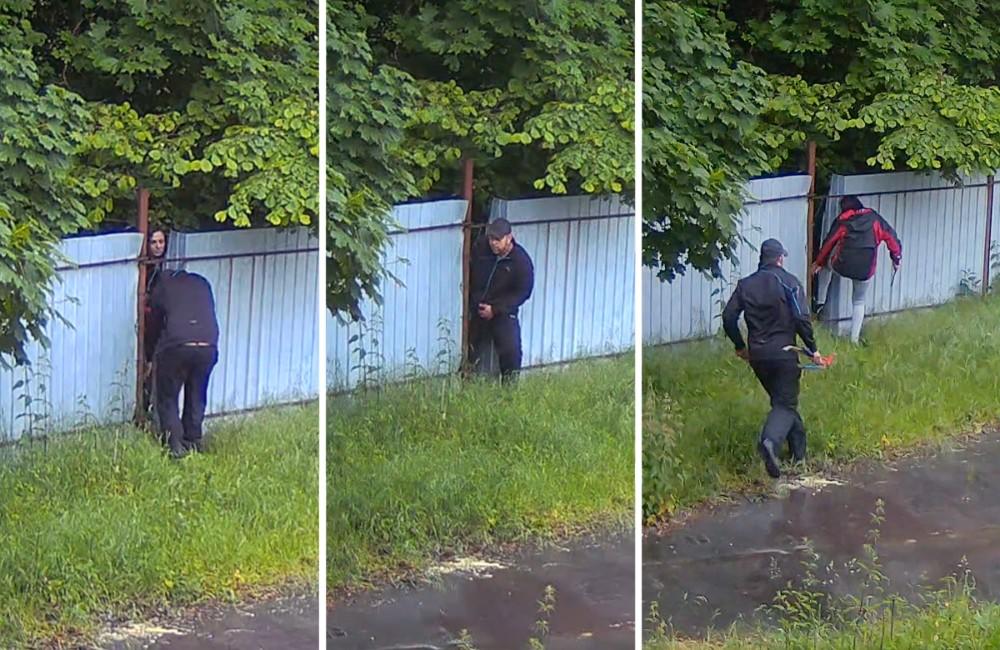 VIDEO: Dvojica zlodejov trhala plechy zo žilinskej Korytnačky, poslanec Čepec prosí o ich stotožnenie
