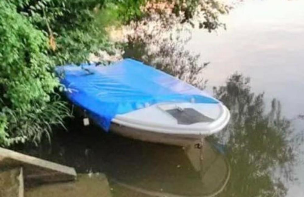 Neznámy zlodej odcudzil čln, ktorý kotvil na Váhu v Strečne. Majiteľka prosí verejnosť o pomoc s pátraním