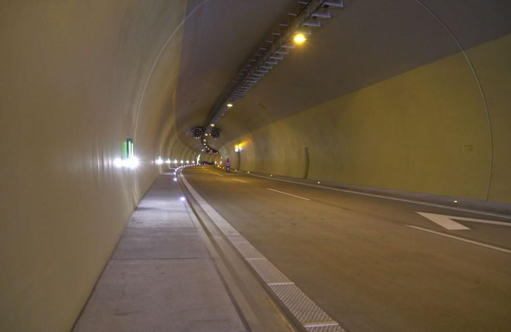 Tunel Považský Chlmec na diaľnici D3 bude počas víkendu uzavretý, dôvodom je plánovaná údržba