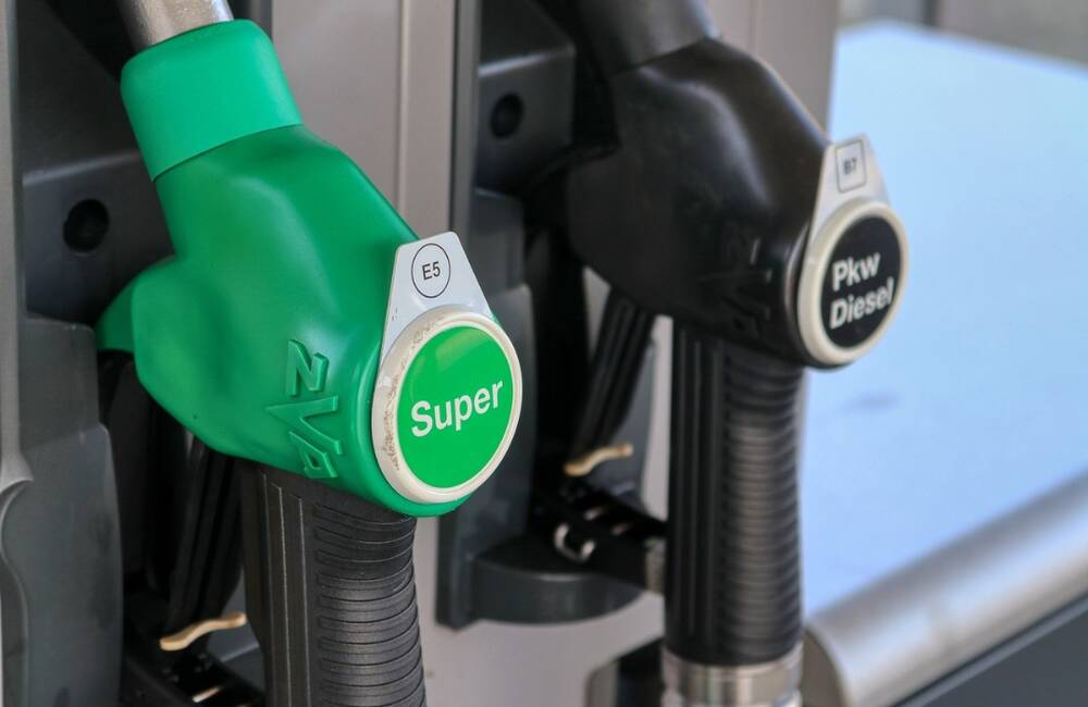 PREHĽAD: Ceny palív v Žiline klesajú, nafta je už niekde lacnejšia ako benzín