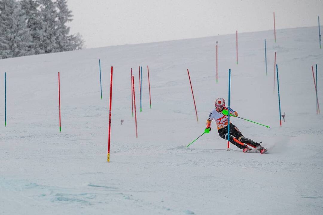Petra Vlhová nedokončila 1. kolo obrovského slalomu v Jasnej. Zo svahu ju odviezli zdravotníci
