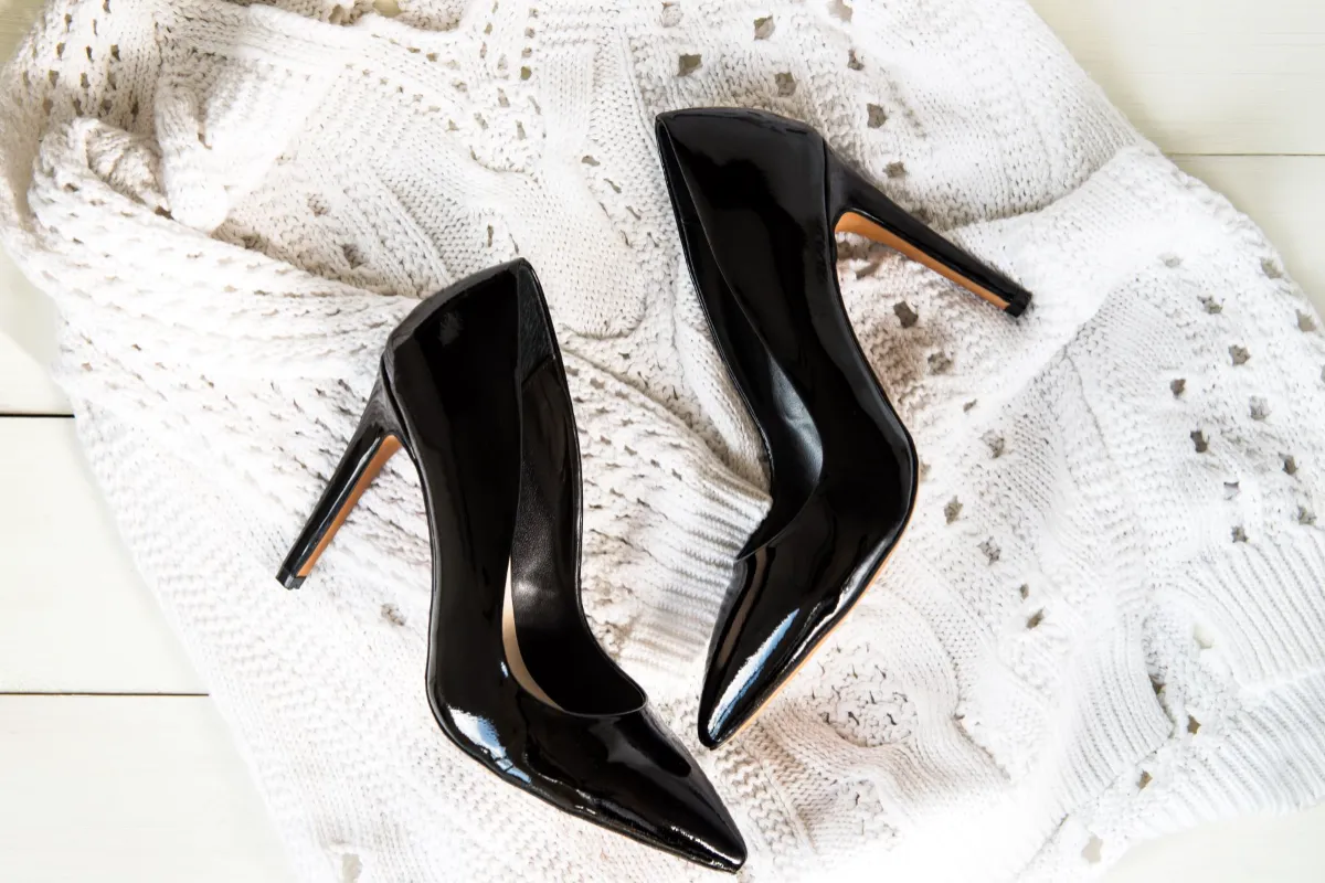 Čierne dámske lodičky - prečo sú skvelou voľbou na špeciálne príležitosti?