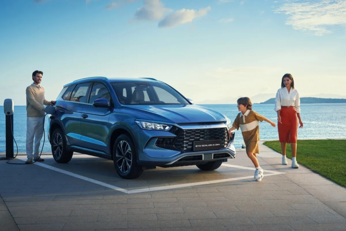 BYD uvádza na slovenský trh dve nové SUV. Elektrické ATTO 3 EVO dopĺňa hybridný SEALION 5 DM-i