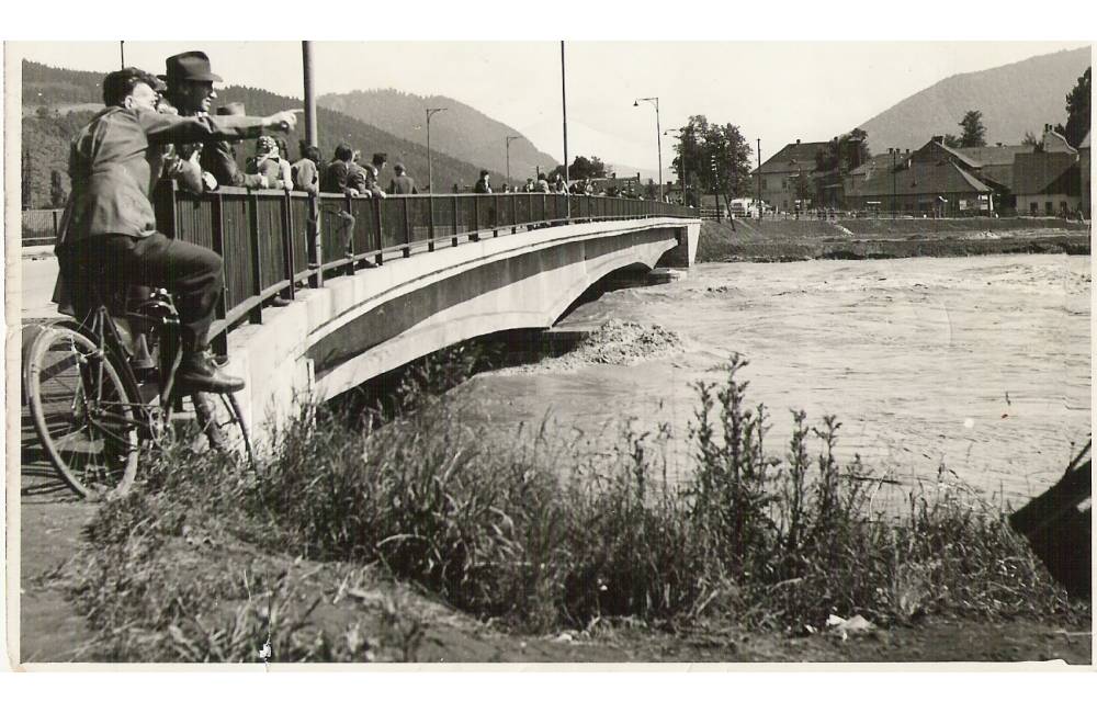 Historické fotografie záplav v Budatíne