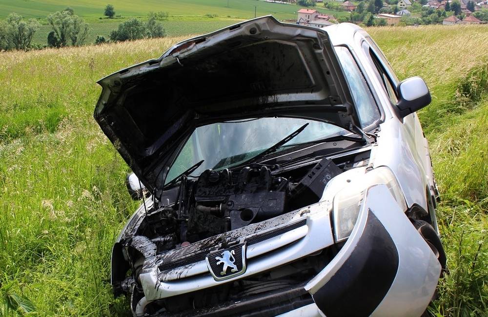 Foto: Medzi Rosinou a Bytčicou mal nehodu opitý vodič
