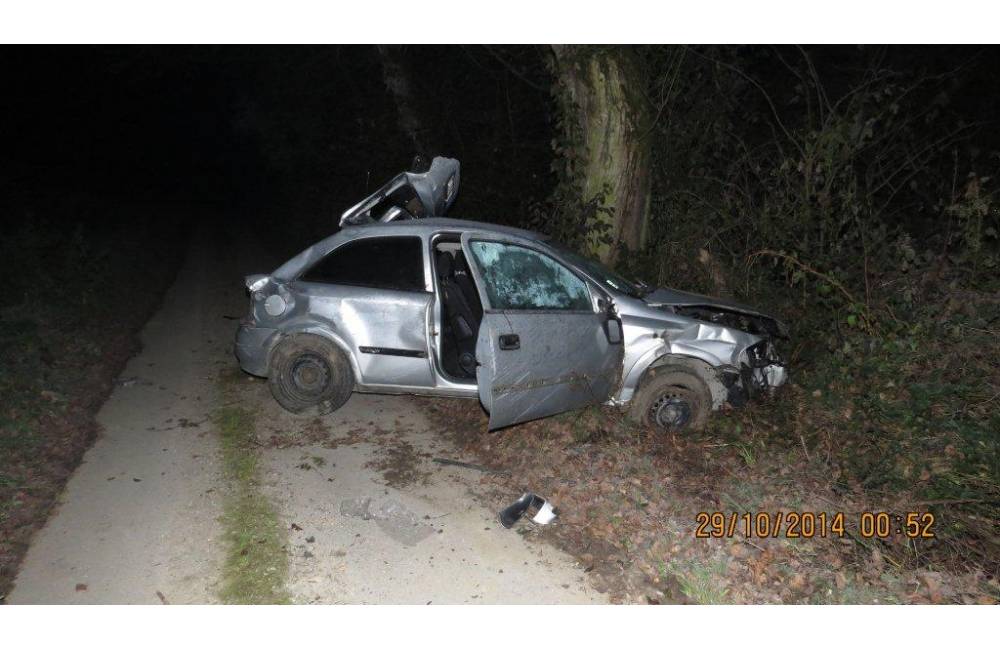 Foto: Nehodu v Hornom Hričove spôsobil mladý a neskúsený vodič