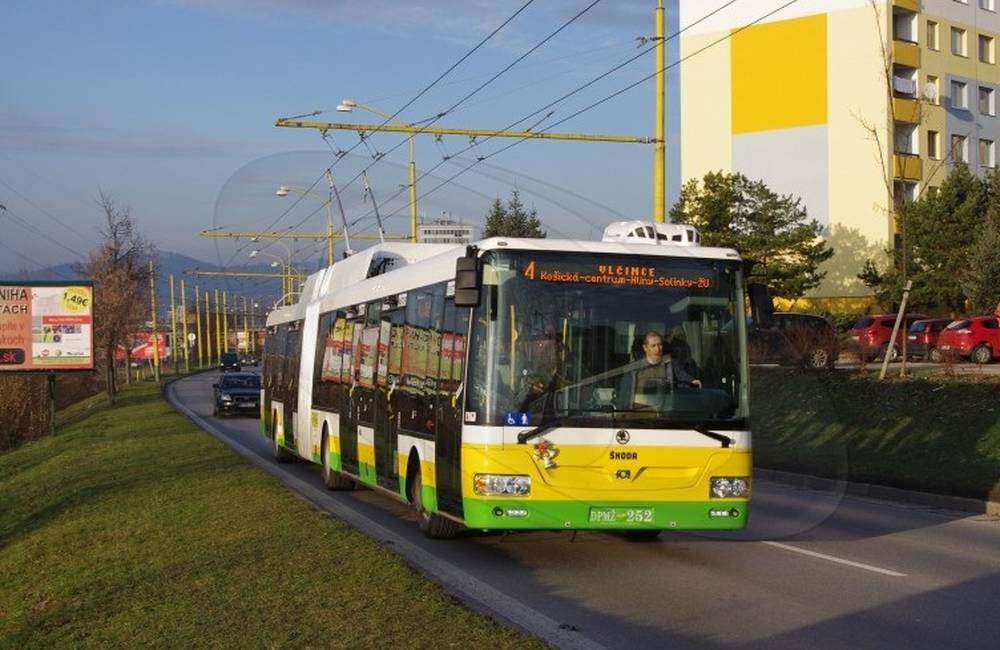 Foto: Po Žiline jazdí prvý trolejbus s Wi-Fi internetom zdarma!