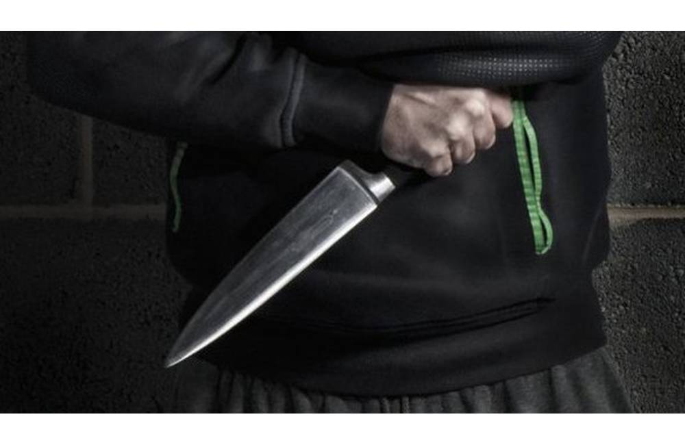 Foto: Po Žiline sa pohybuje ďalší muž, ktorý ohrozuje ženy, tentokrát s nožom
