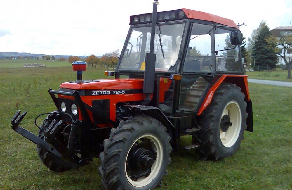 Foto: V Bánovej cez noc ukradol zlodej traktor, ide o prvú krádež traktora v tomto roku
