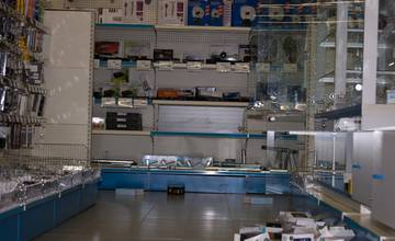 Krádež elektroniky v obchodnom dome v hodnote viac ako 43.000 eur