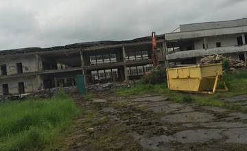 Na Moskovskej začali búrať základnú školu