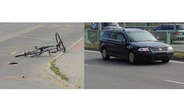 Cyklista na Rajeckej ceste šiel na červenú, zrazil sa s osobným autom