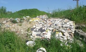 Mesto žiada o 29 000 eur na likvidáciu čiernych skládok