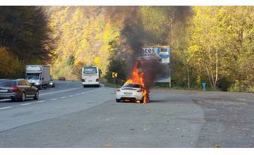 Pod Strečnom horelo auto, nikto sa našťastie nezranil