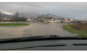 Nehoda pri Varíne si vyžiadala 4 zranené osoby