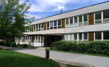 Medzi TOP 10 gymnáziami na Slovensku nechýba ani Varšavská