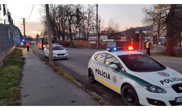 Aktuálne: Vodič autobusu v Celulózke prudšie zabrzdil, cestujúci sa zranili