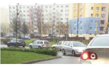 Doprava v Žiline pomaly kolabuje, najväčší nápor je v obchodných centrách