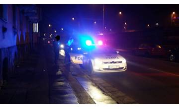 Traja útočníci brutálne dobili muža, ktorý im nechcel dať peniaze!