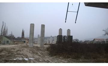 FOTO: Aktuálny stav výstavby diaľničných mostov pri Lietavskej Lúčke