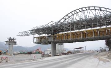 Aktuálny stav výstavby diaľnice D3 v úseku Strážov - Brodno