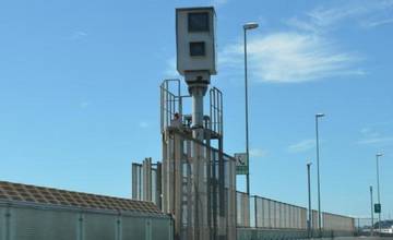 Automatizované radary na cestách nebudú, rozhodla o tom SNS