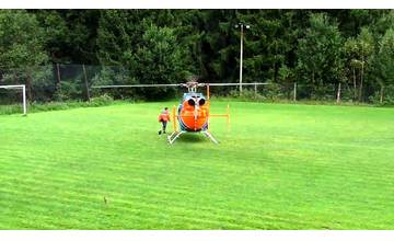 Pri futbale v Štiavniku kopli mladíka do hlavy, dezorientovaného ho previezol vrtuľník
