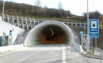 Vodiči pozor, dnes je opäť uzavretý tunel Horelica v Čadci