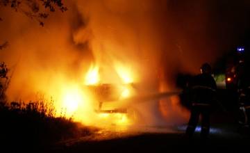 V Kysuckom Novom Meste včera zhorelo osobné auto značky Škoda Fabia