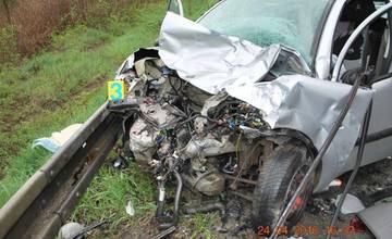 Tragická dopravná nehoda dodávky a auta, pri ktorej zahynula 66 ročná spolujazdkyňa