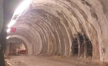 Krátka správa: Na diaľničnom tuneli Višňové sú vyrazené už 3 kilometre!