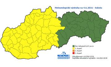 Pekné počasie môžu vystriedať búrky, platí výstraha