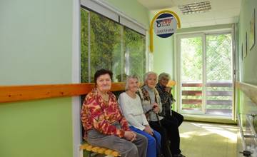 Zastávku SAD zriadili na chodbe Domova dôchodcov, pomáha starým ľuďom