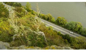 Pod Strečnom dnes kosia trávu, pripravte sa na kolóny