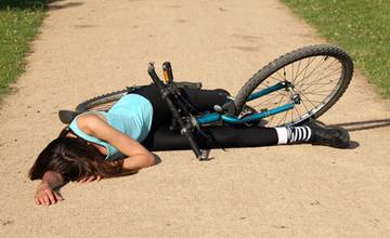 Uplynulý víkend prišlo na urgentný príjem 135 zranených cyklistov a korčuliarov