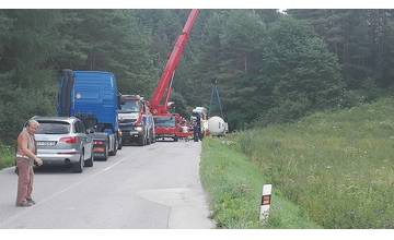 Pri Rajci sa prevrátila cisterna so sirupom, úsekom prejdete s miernym zdržaním