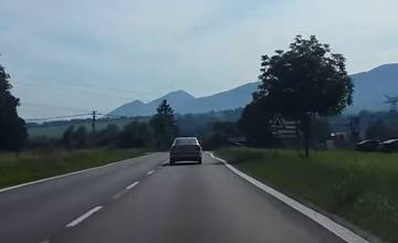 Cestári cez víkend premaľovali krivé dopravné značenie na ceste II/583