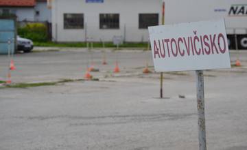 Cena vodičáku v Žiline nebude stúpať vo všetkých autoškolách