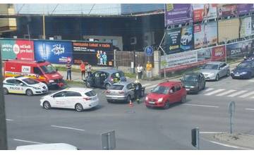 Pri hypertescu došlo k dopravnej nehode, miestom prejdete s malým zdržaním