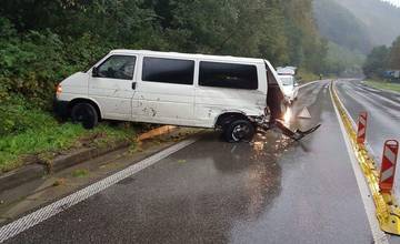 Na ceste I/18 pod Strečnom došlo k zrážke dvoch áut