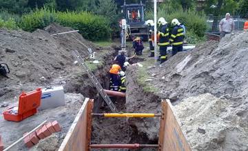V obci Turie zasypalo pri stavbe kanalizácie muža, záchranári mu už nepomohli